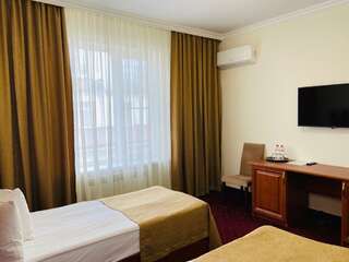 Гостиница Корона Нальчик Двухместный номер с 2 отдельными кроватями-1