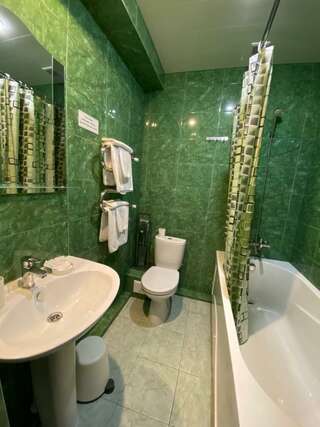 Гостиница Корона Нальчик Большой двухместный номер с 1 кроватью-2