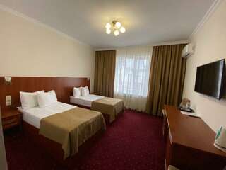 Гостиница Корона Нальчик Двухместный номер с 2 отдельными кроватями-2